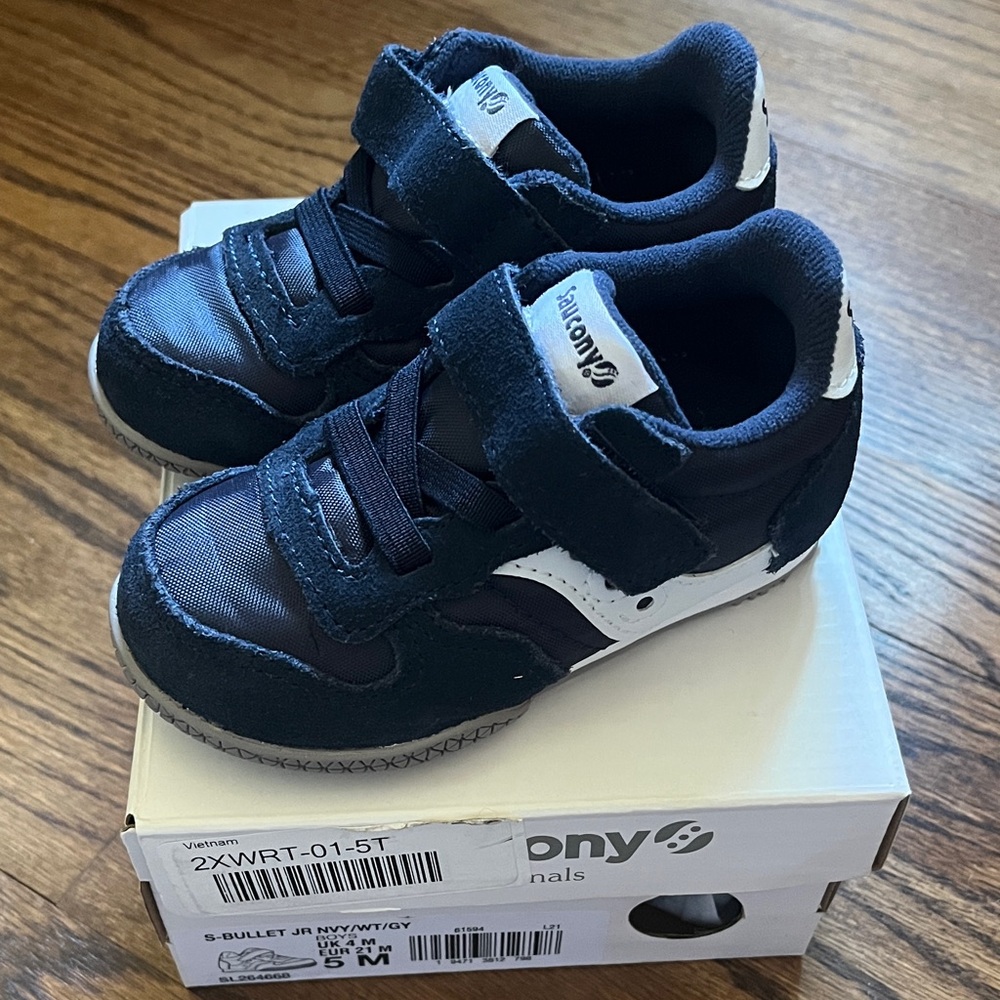 Saucony Toddler Sneakers in Navy and White